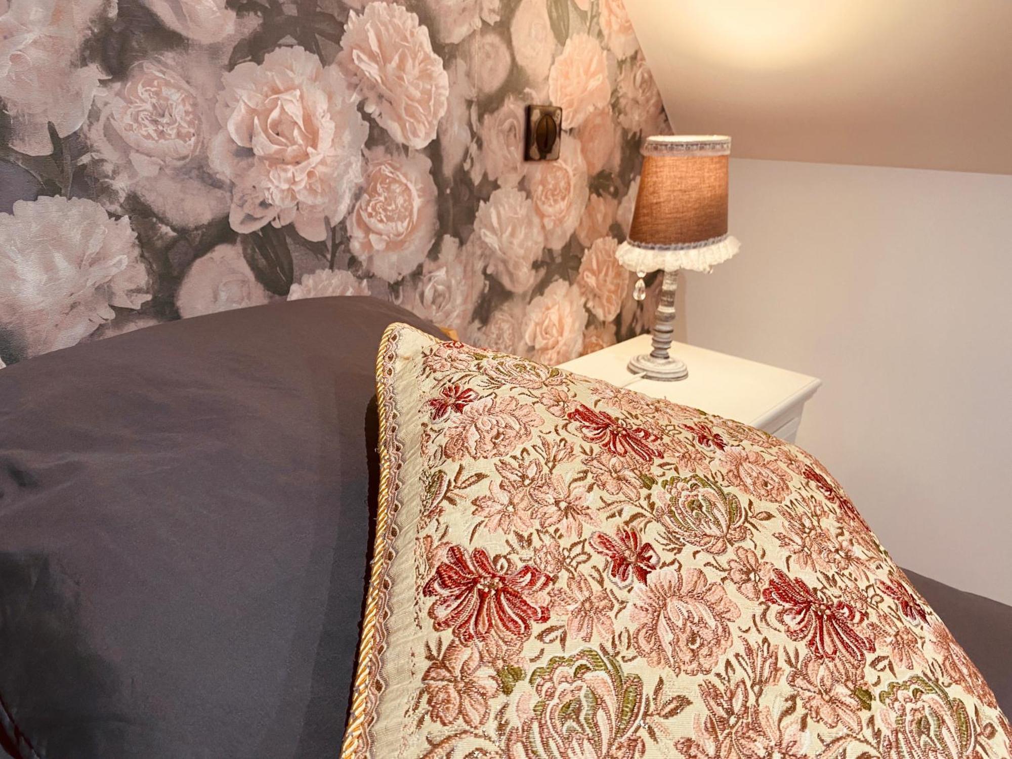 La Villa Des Roses - Suite & Spa Lys-lez-Lannoy Zewnętrze zdjęcie